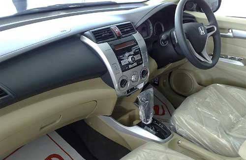 Trunk view of Nissan Almera