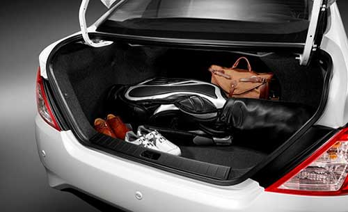 Nissan Almera, Front view