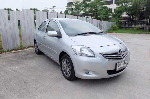 Nissan Almera, Front view